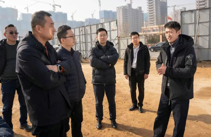 【强强联合  共谋发展】新东升置业集团到信华集团考察交流