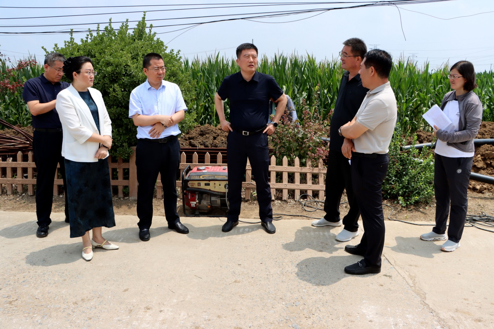 徐方坤到信华集团调研